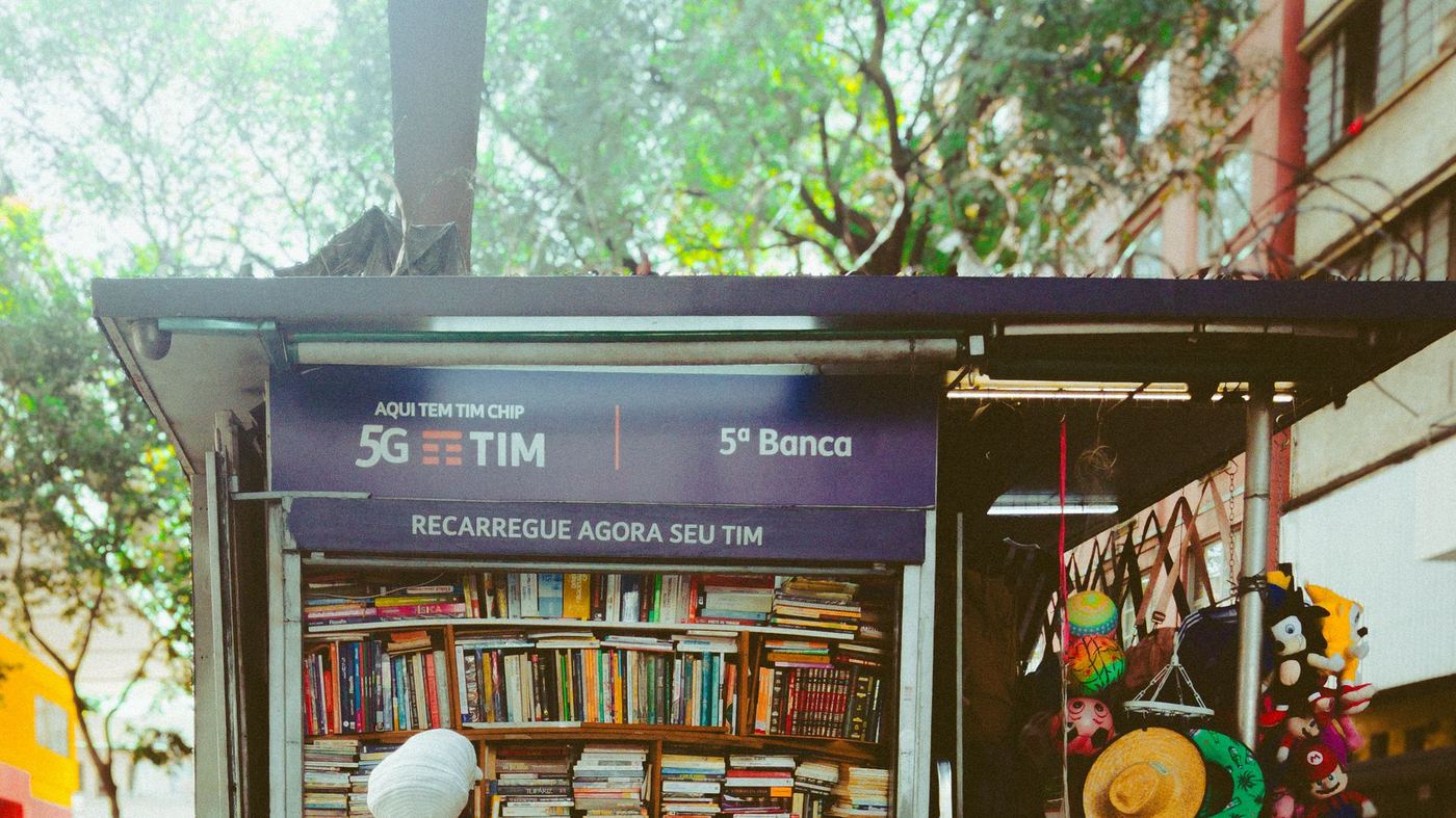 Banca de rua em Belo Horizonte — o comércio popular que carrega dívida com a União